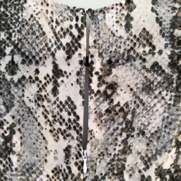 🔴So pretty! EUC 2 piece Calvin Klein snakeskin print dress size 2 - Picture 5 of 8